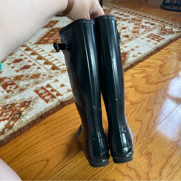 Hunter Women’s Original Tall Rubber Boots in Black SIZE 6 | Black Hunter Boots - Picture 13 of 14